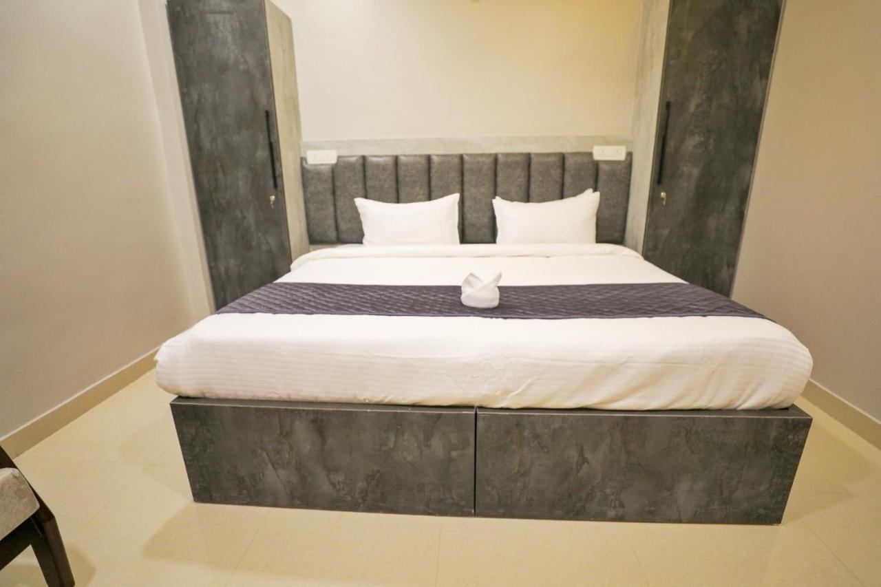 Hotel Ceasta, Beside Us Consulate Hyderabad, Gachibowli Gundipet Exterior foto